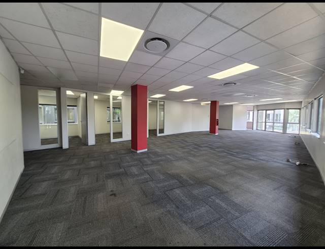 1,320M² OFFICE TO LET IN SANDTON CENTRAL